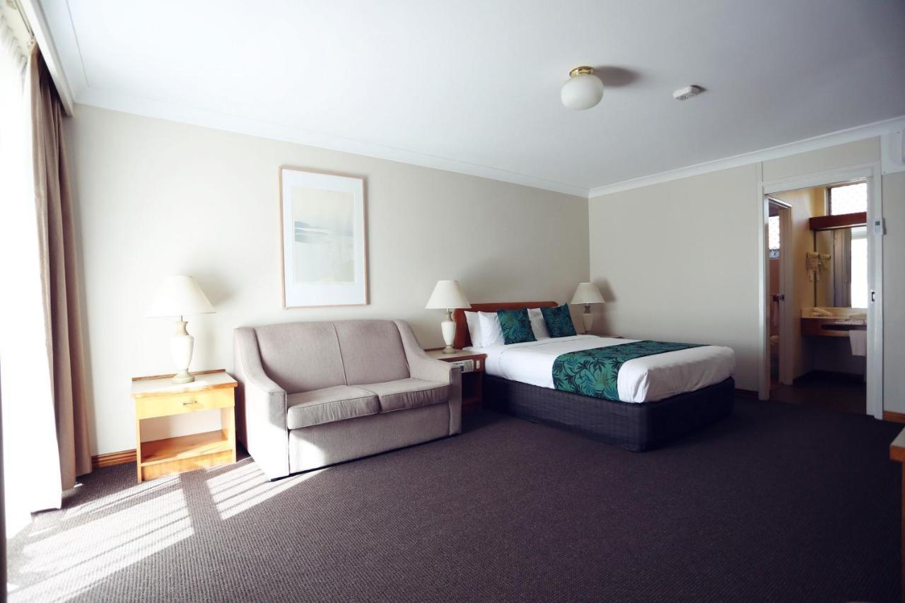 Cascades Motor Inn Ντούμπο Εξωτερικό φωτογραφία