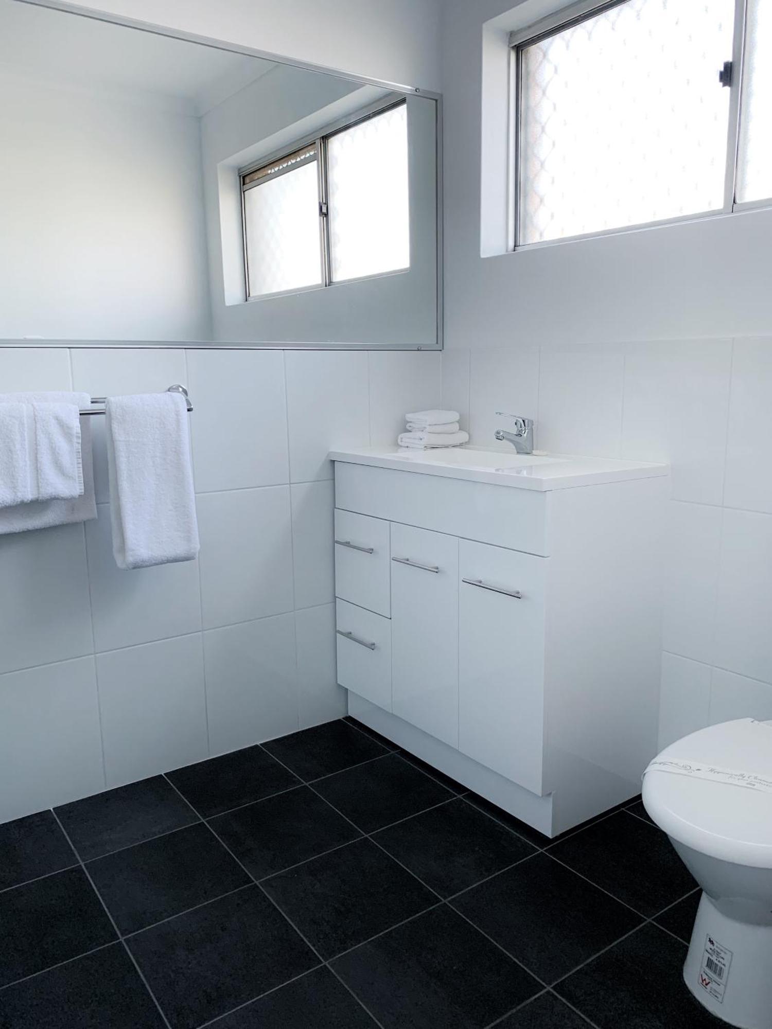 Cascades Motor Inn Ντούμπο Εξωτερικό φωτογραφία