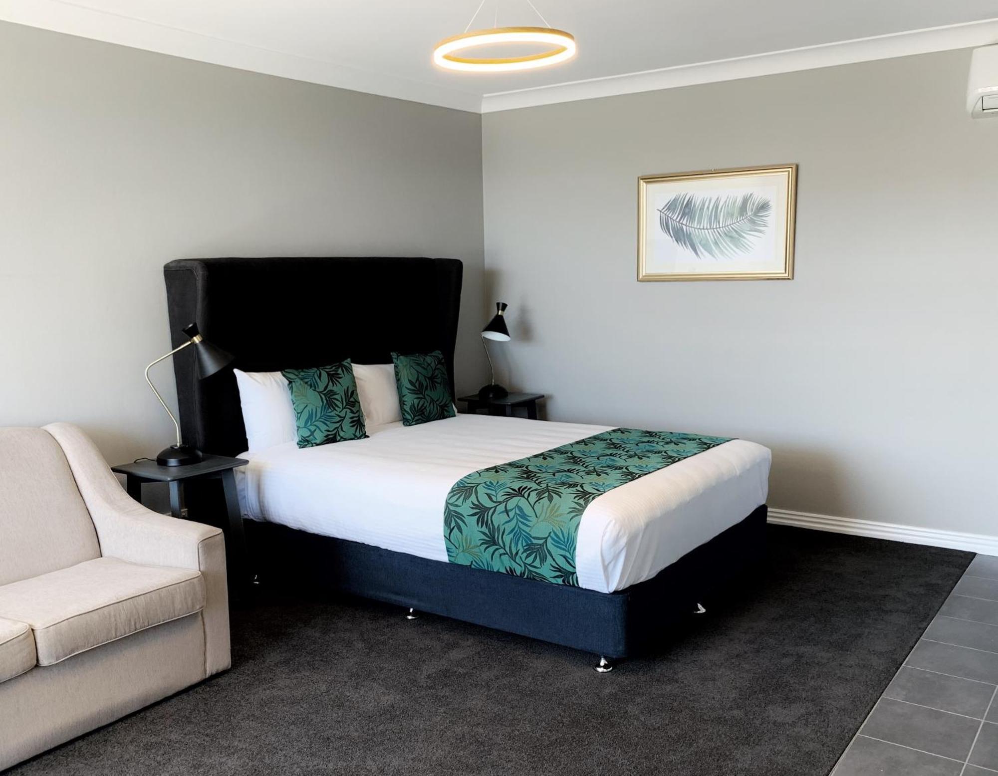 Cascades Motor Inn Ντούμπο Εξωτερικό φωτογραφία