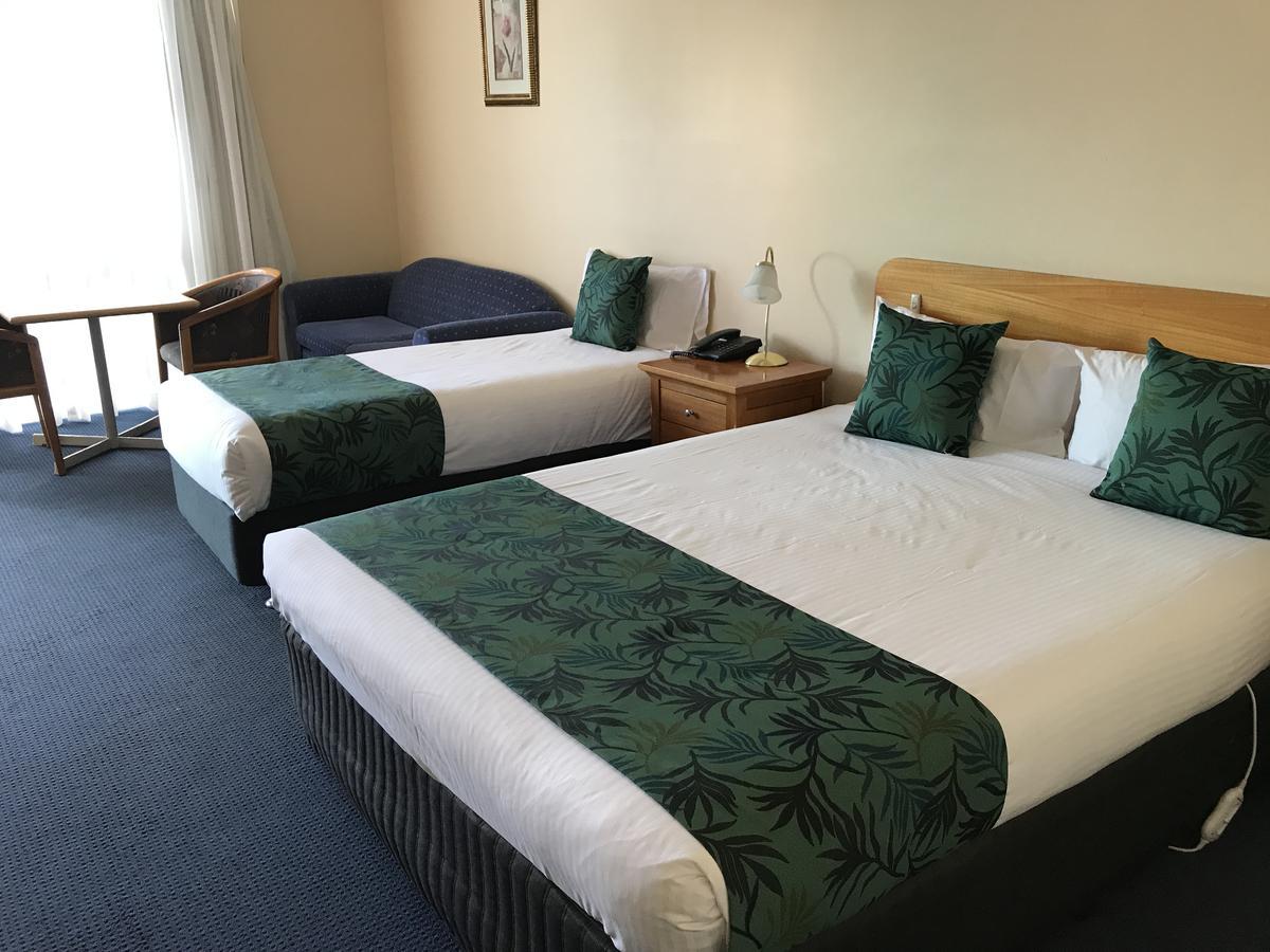 Cascades Motor Inn Ντούμπο Εξωτερικό φωτογραφία