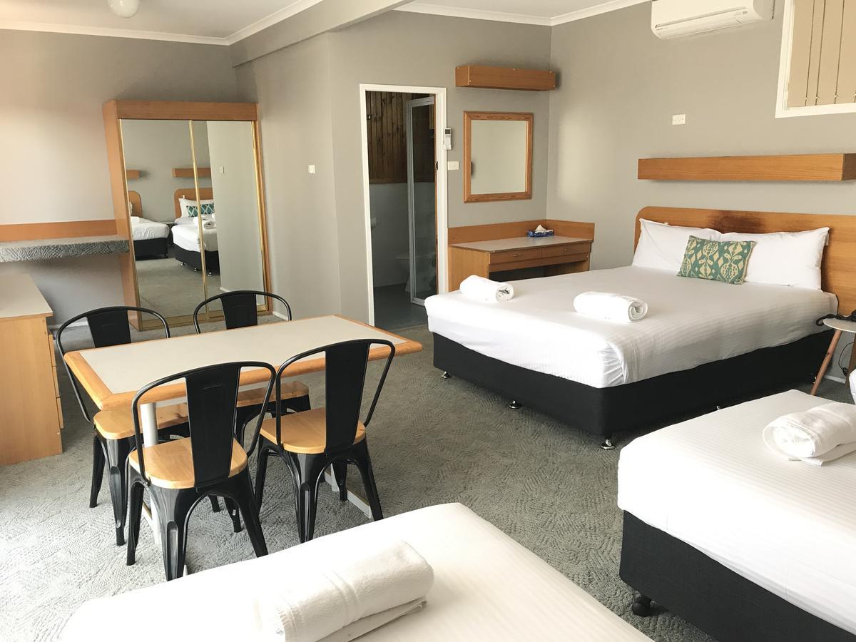 Cascades Motor Inn Ντούμπο Εξωτερικό φωτογραφία